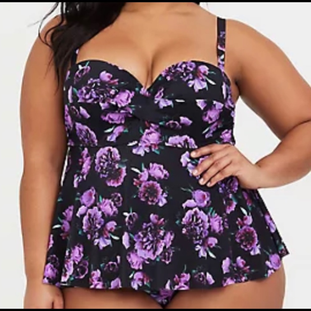 Torrid Black & Purple Floral Underwire Knot Front Tankini Top